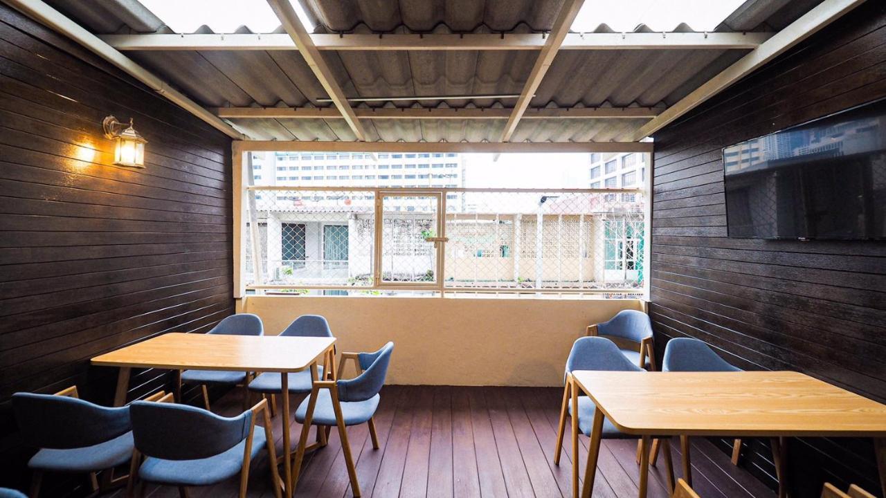 I-Sleep Silom Hostel Bangkok Exterior photo